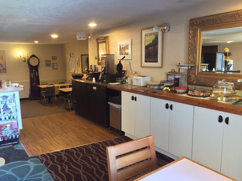The Black Mountain Inn Brattleboro Ngoại thất bức ảnh