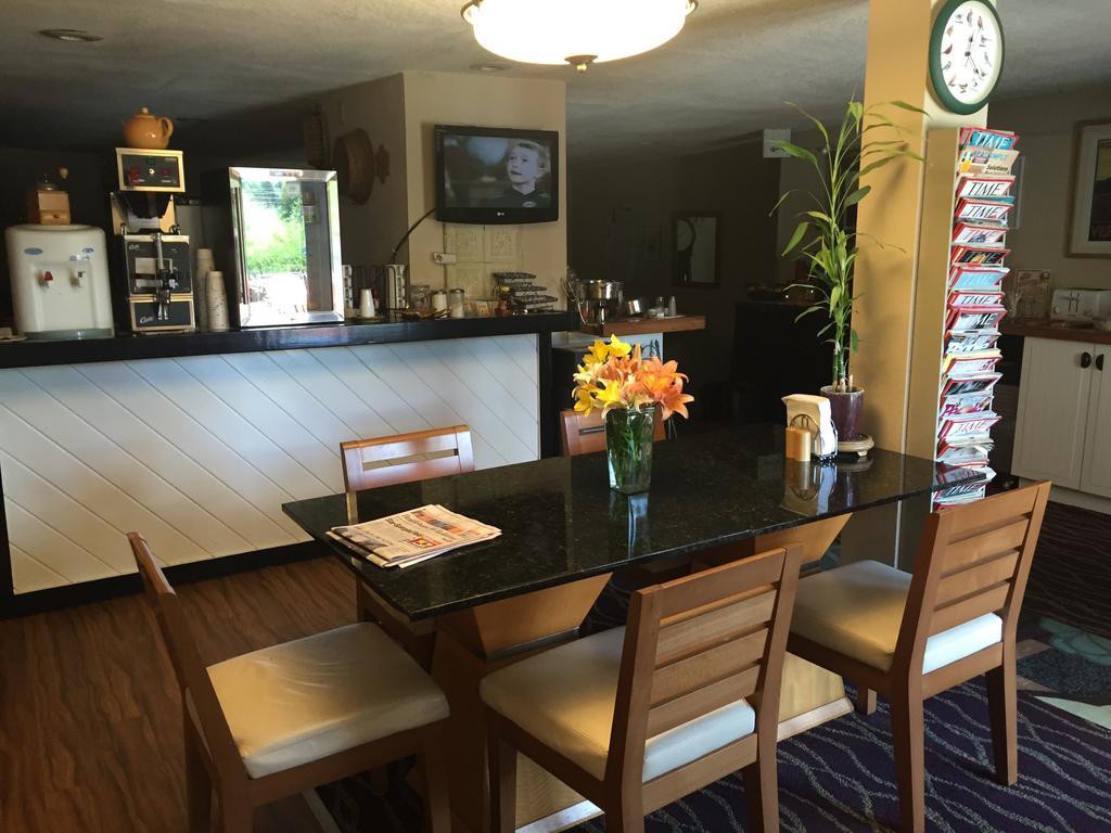 The Black Mountain Inn Brattleboro Ngoại thất bức ảnh